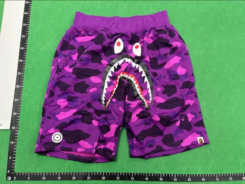 Bape shorts  (27 CP)