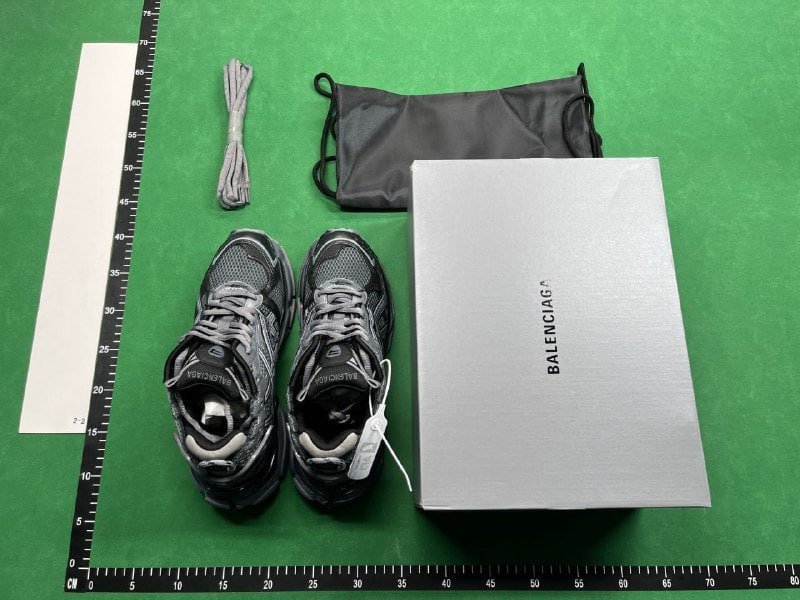 Balenciaga runner